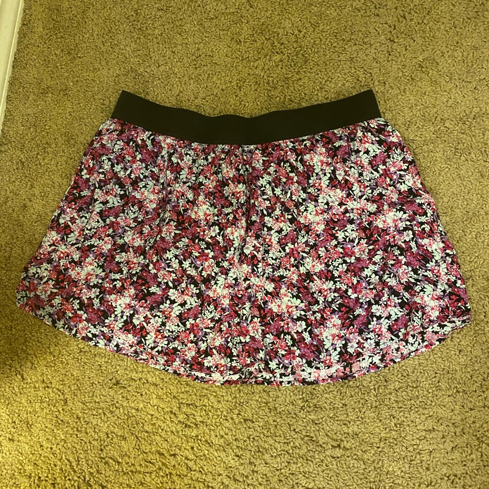 Short flowy floral skirt